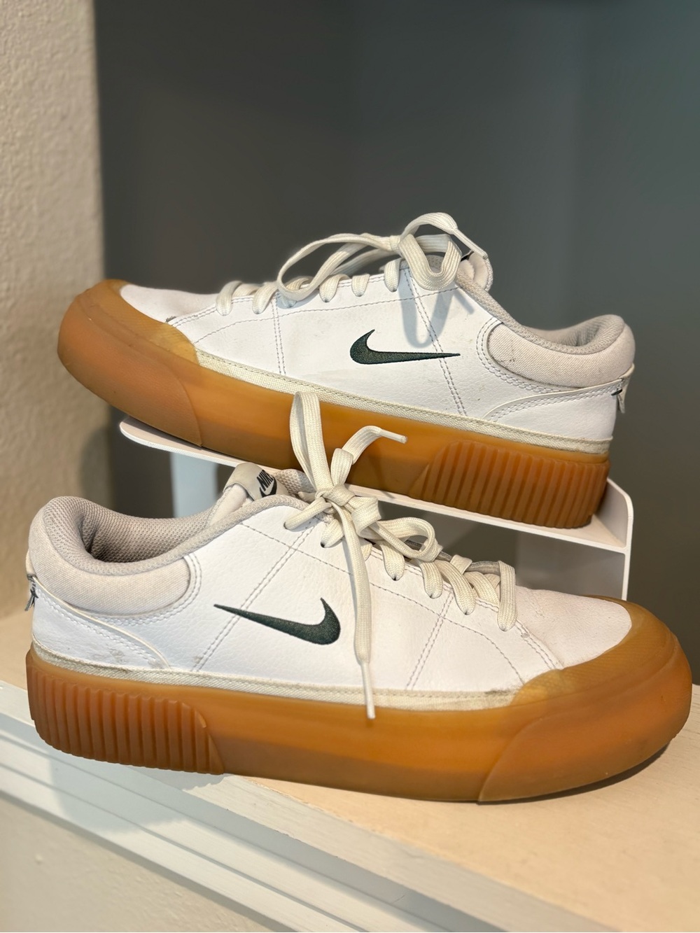 Nike Court Legacy Lift Womens Sz 9.5 White Gum Athletic Platform Shoes Sneakers